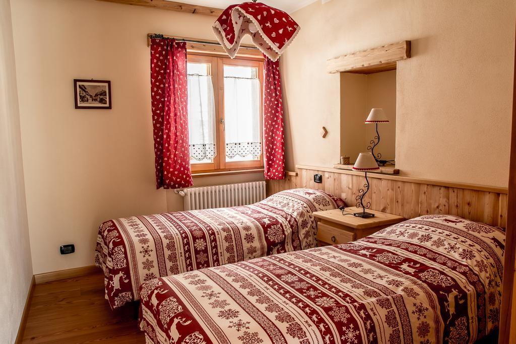 Hotel Le Petit Fenestrelle Extérieur photo