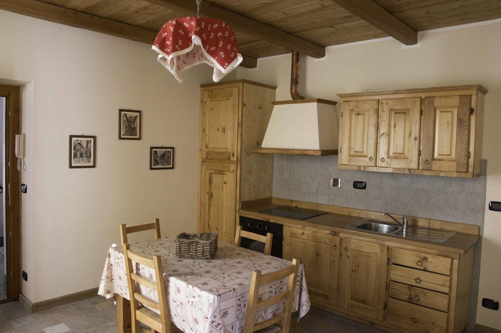 Hotel Le Petit Fenestrelle Extérieur photo
